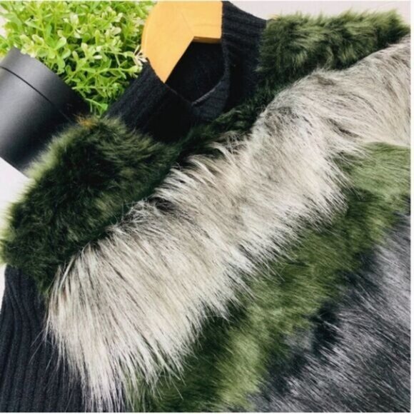 Clover Canyon Women's Color Block Knit Sweater Top Faux Fur Long Sleeves Black - Picture 3 of 8